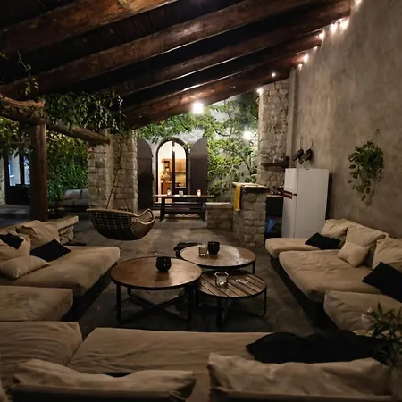 De Charme - 4 Independantes Et 3 Salles De Bains * Corte (Corsica)