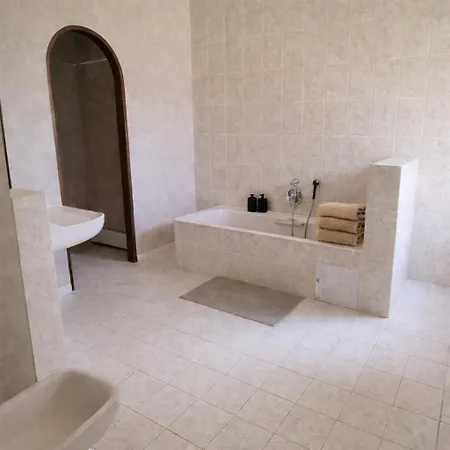 De Charme - 4 Independantes Et 3 Salles De Bains * Corte (Corsica)