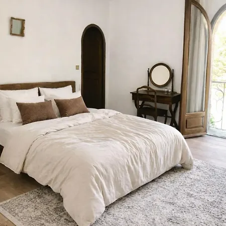 De Charme - 4 Independantes Et 3 Salles De Bains Bed & Breakfast Corte (Corsica)