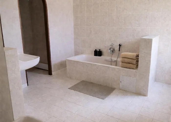 De Charme - 4 Indépendantes Et 3 Salles De Bains * Corte (Corsica)